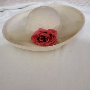 Women Cream/Ivory Extra Wide Brim Straw Hat